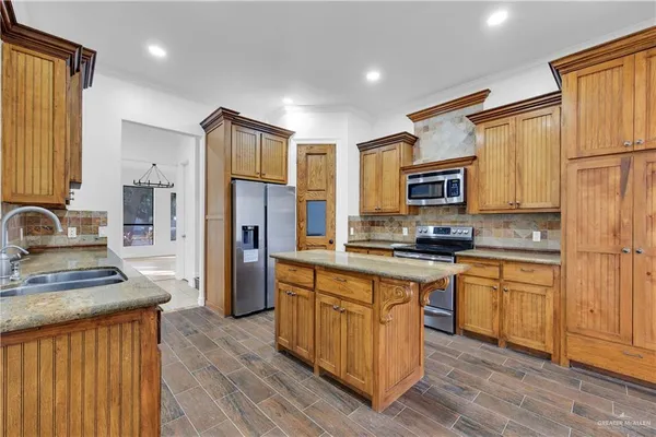 $3,100 | 3909 South "M" Street, McAllen, TX 78503