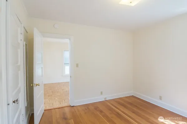 $3,795 | 2149 5th Avenue West, Seattle, WA 98119
