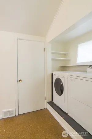 $3,795 | 2149 5th Avenue West, Seattle, WA 98119