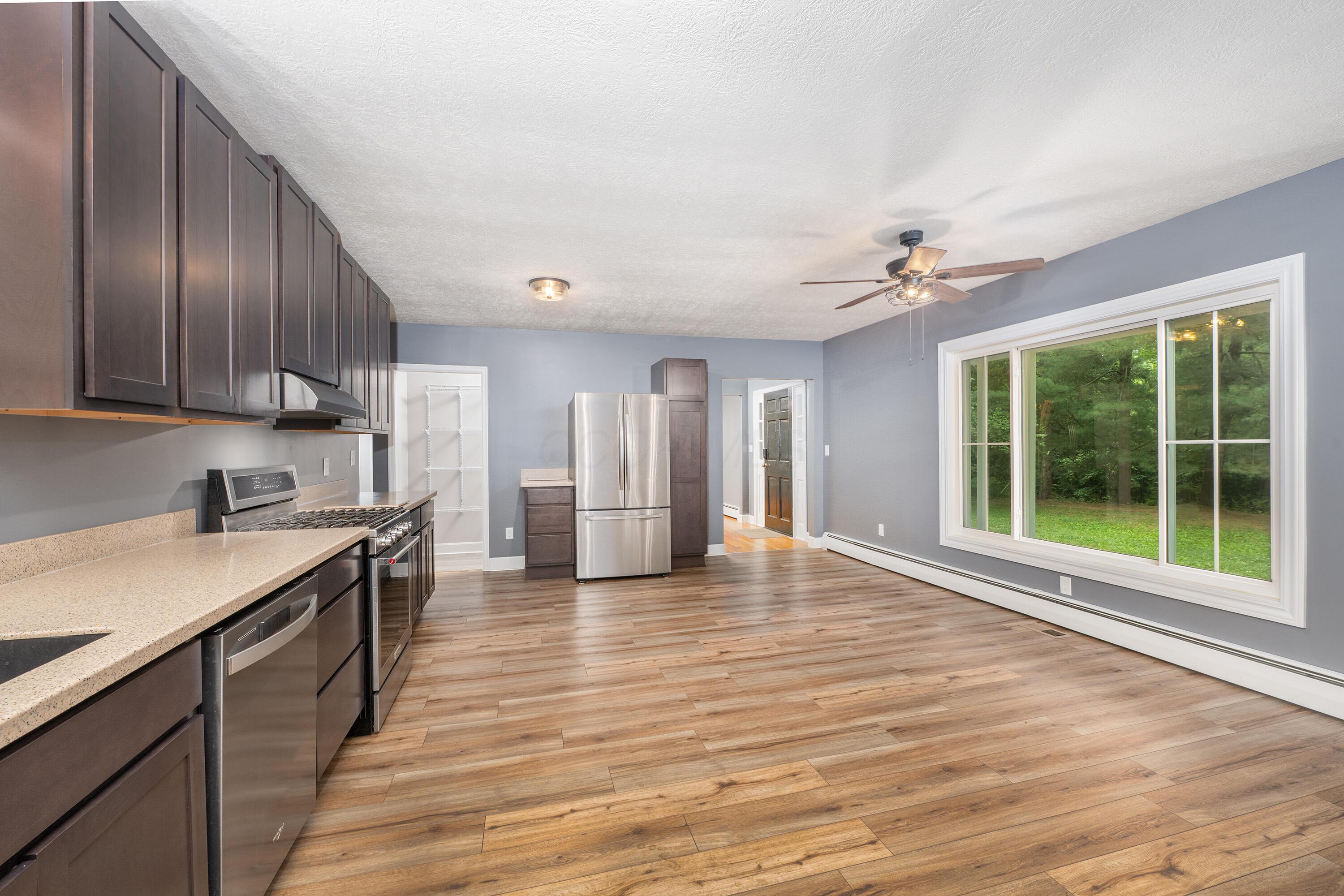 15571 Glen Road Mount Vernon, OH 43050 - Photo 3 of 43 15571Glen_05