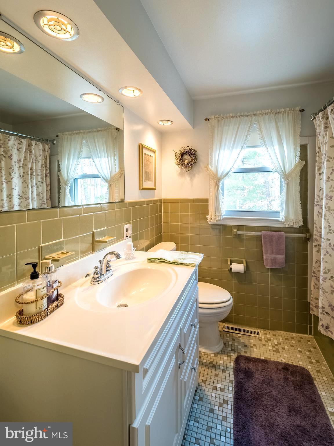 262 Hopewell Road Medford, NJ 08055 - Photo 24 of 29 Hall Bathroom
