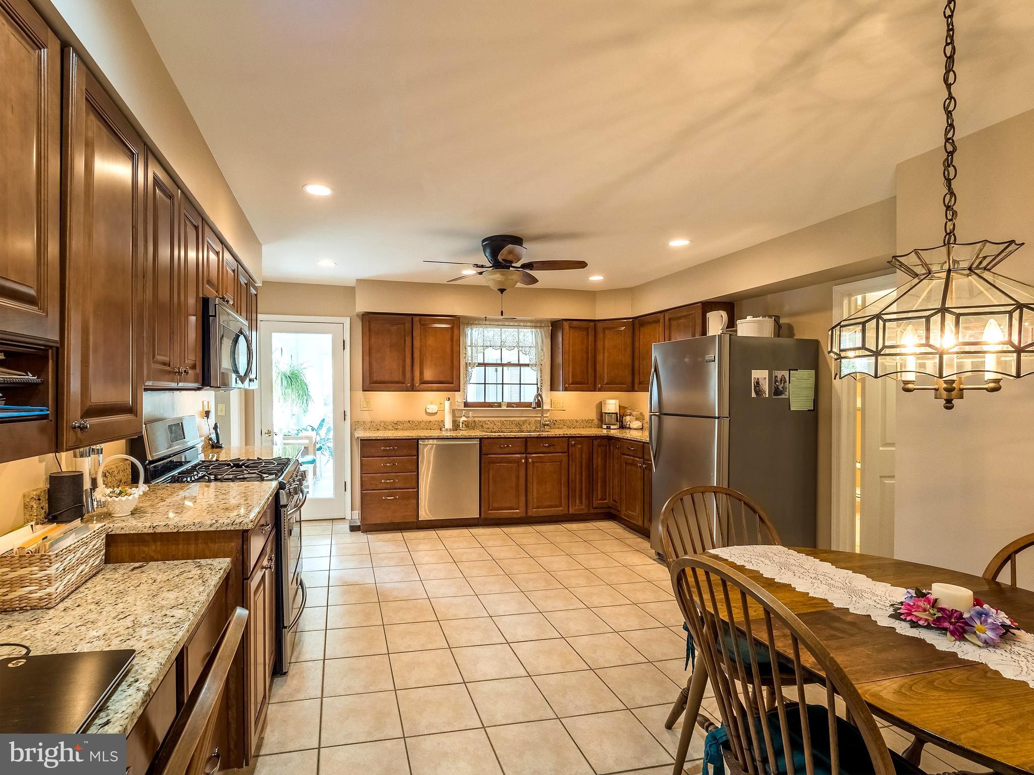 262 Hopewell Road Medford, NJ 08055 - Photo 10 of 29 Granite Counters