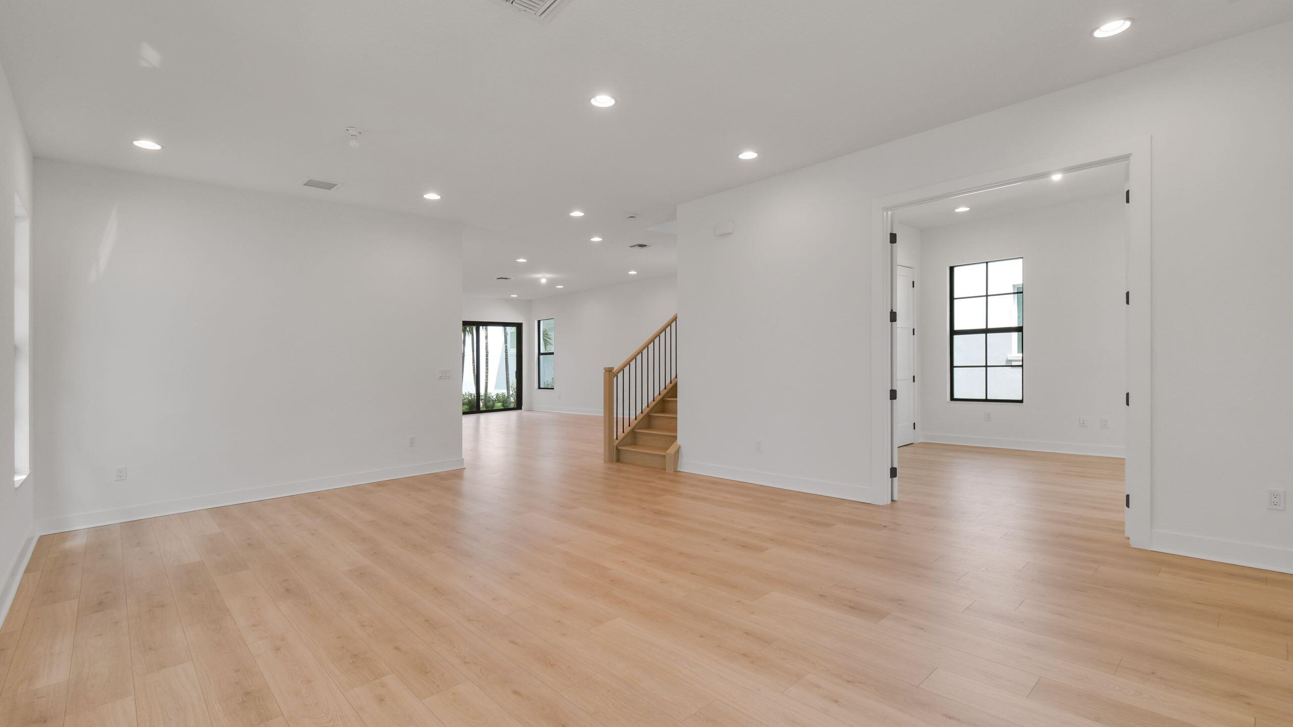 13128 Alton Road Palm Beach Gardens, FL 33418 - Photo 25 of 42 Alton_13128AltonRd_Living2