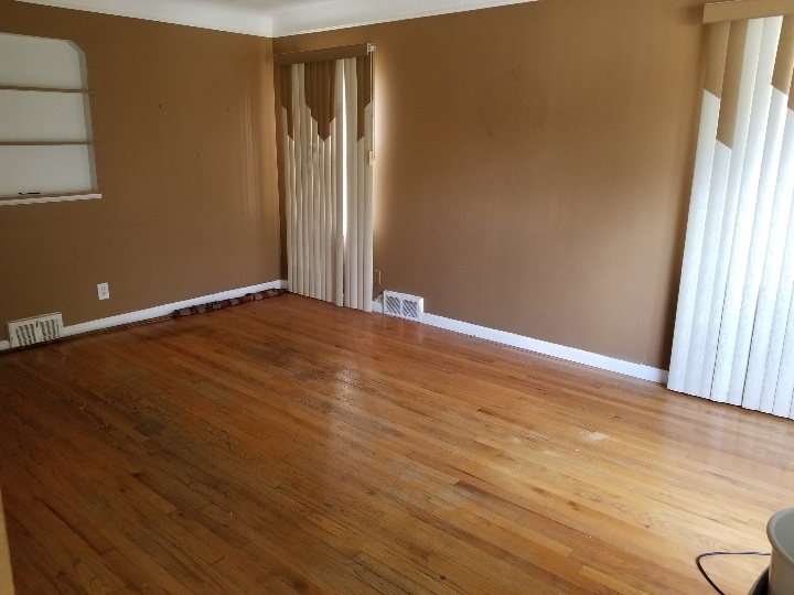 10699 Balfour Road Detroit, MI 48224 - Photo 4 of 13 50027344-3.JPG