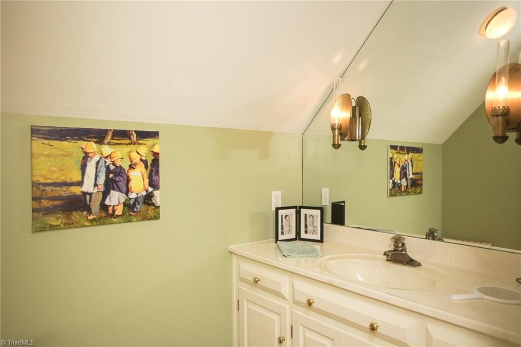 1875 Mock Road High Point, NC 27265 - Photo 21 of 33 Second floor bathroom