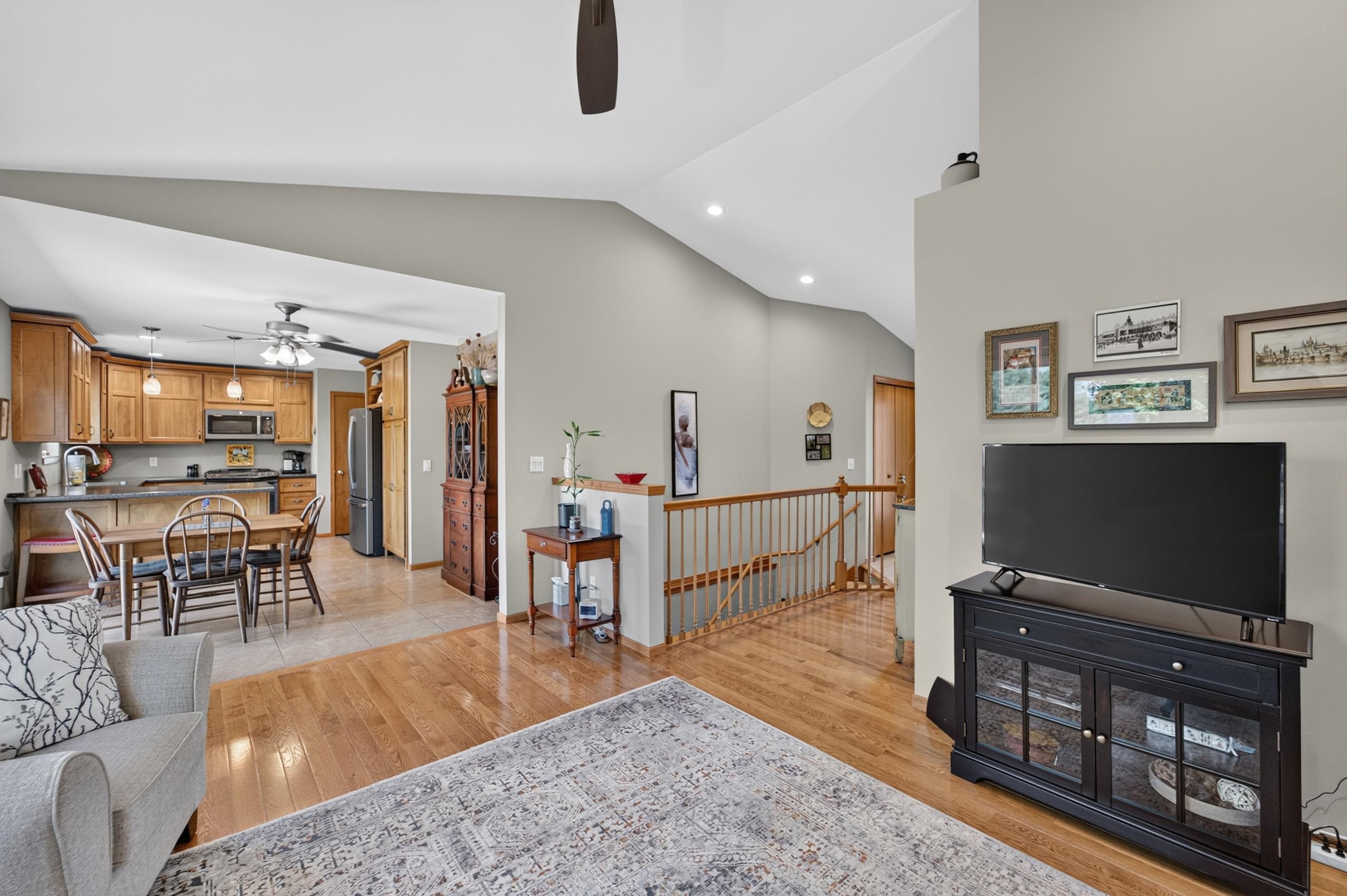 837 Vista Ridge Drive Mount Horeb, WI 53572 - Photo 6 of 38