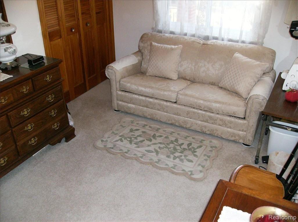 10825 Silver Lake Road South Lyon, MI 48178 - Photo 6 of 20 bed 3