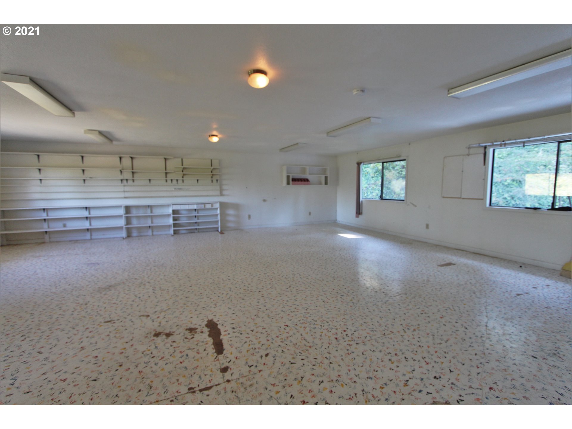 66523 East Bay Road North Bend, OR 97459 - Photo 12 of 16 Gallery Image 12