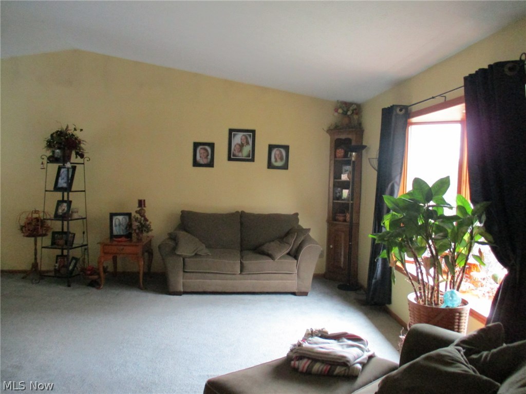 1825 Campbell Road Southwest New Philadelphia, OH 44663 - Photo 9 of 25 Gallery Image 9