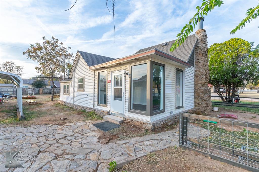540 Chestnut Street Baird, TX 79504 - Photo 3 of 32