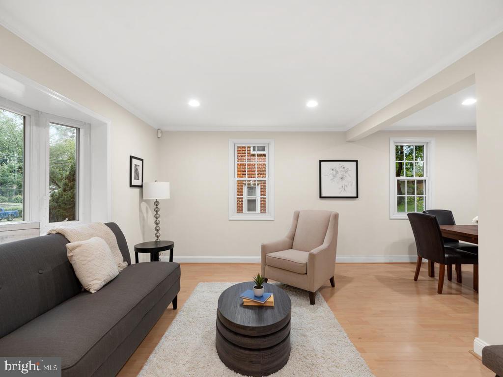 1107 Dennis Avenue Silver Spring, MD 20901 - Photo 3 of 29