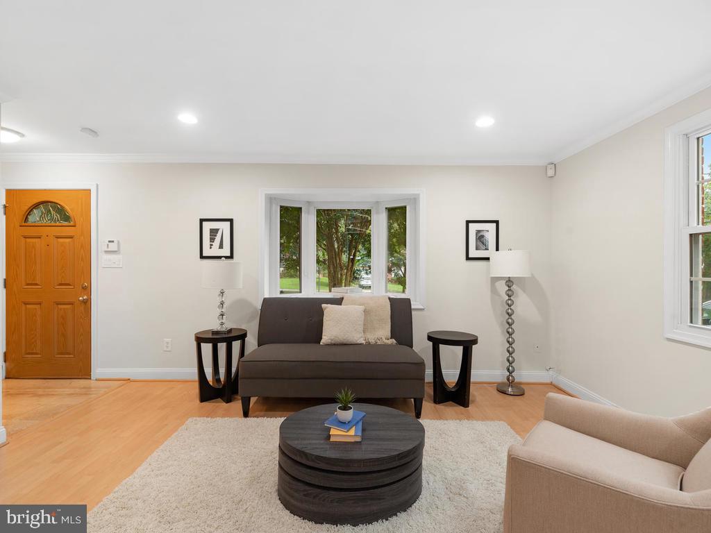 1107 Dennis Avenue Silver Spring, MD 20901 - Photo 6 of 29