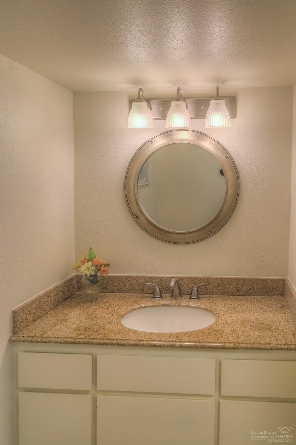 61850 Dobbin Road Bend, OR 97702 - Photo 17 of 25 Additional Photo
