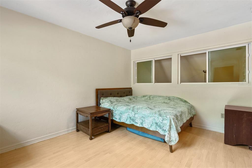 945 Southwest 56th Terrace Gainesville, FL 32607 - Photo 12 of 29 Gallery Image 12