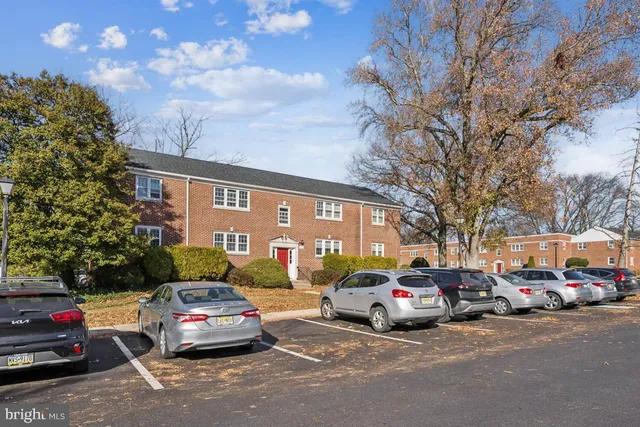 a car parked in front of a building