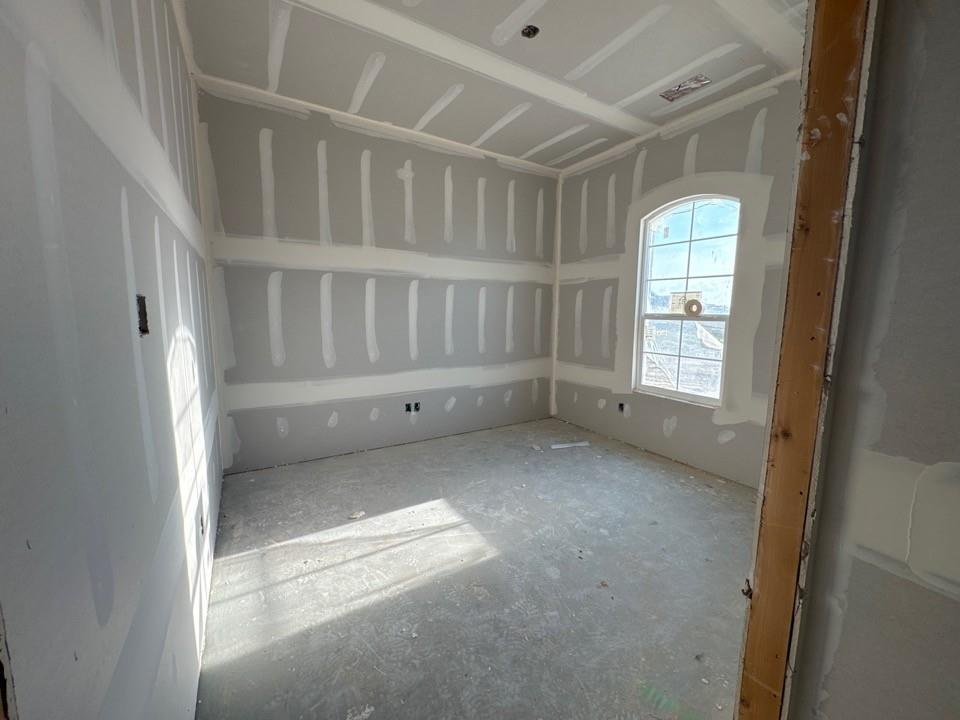 128 Oak Grv Way Springtown, TX 76082 - Photo 4 of 11