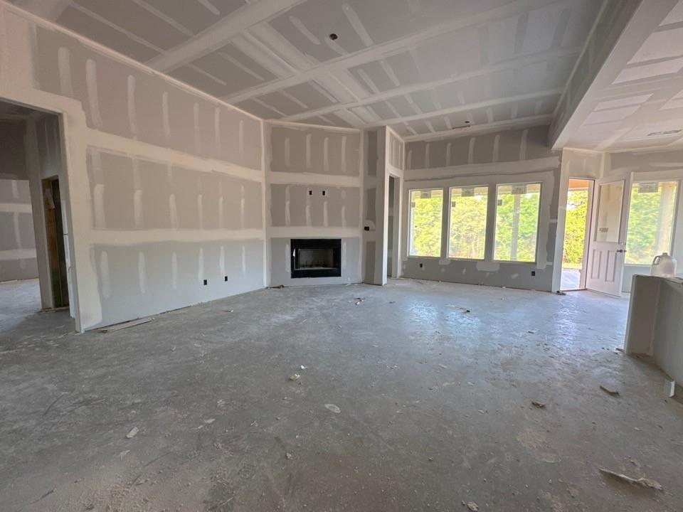 128 Oak Grv Way Springtown, TX 76082 - Photo 7 of 11