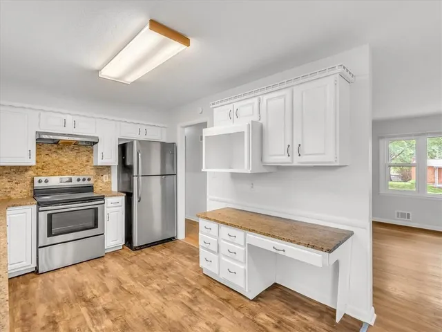 $195,000 | 3717 South Hocker Drive, Independence, MO 64055