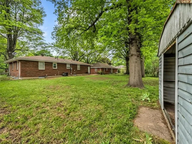 $195,000 | 3717 South Hocker Drive, Independence, MO 64055