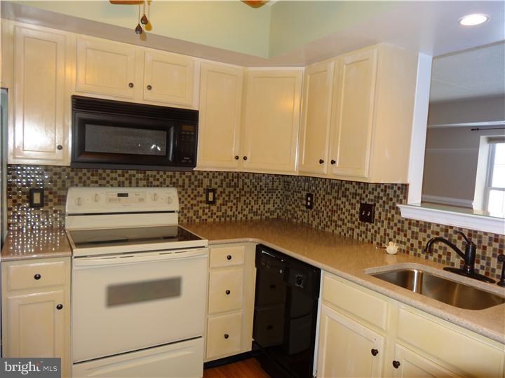 222 Brandon Road Norristown, PA 19403 - Photo 3 of 19 Gallery Image 3