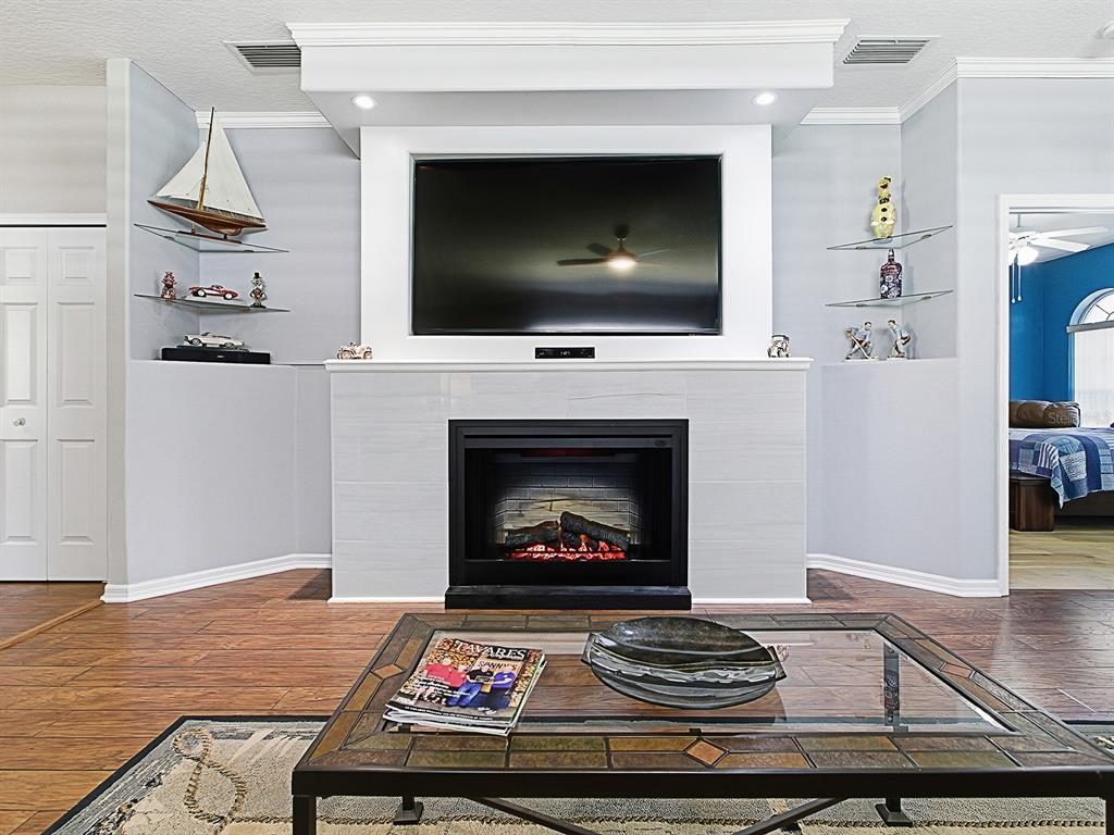 3592 Tropical Seas Loop Tavares, FL 32778 - Photo 9 of 41