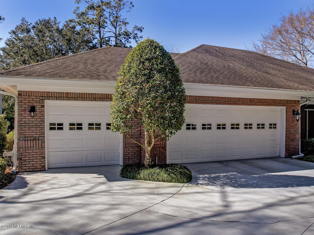 3 car bays