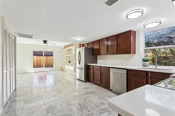 $219,000 | 4918 Wabash Street, Unit 4918, Metairie, LA 70001
