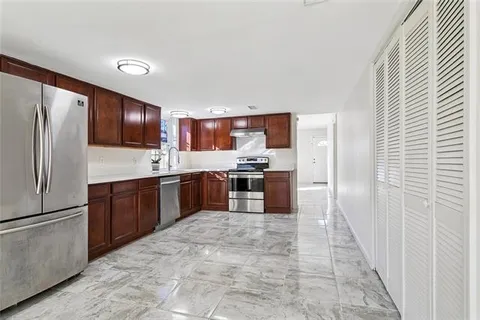 $219,000 | 4918 Wabash Street, Unit 4918, Metairie, LA 70001