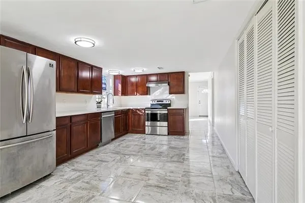 $219,000 | 4918 Wabash Street, Unit 4918, Metairie, LA 70001