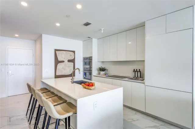 $1,699,000 | 700 Northeast 24th Street, Unit 1802, Miami, FL 33137