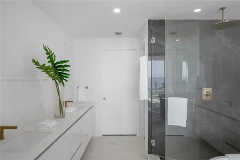 $1,699,000 | 700 Northeast 24th Street, Unit 1802, Miami, FL 33137