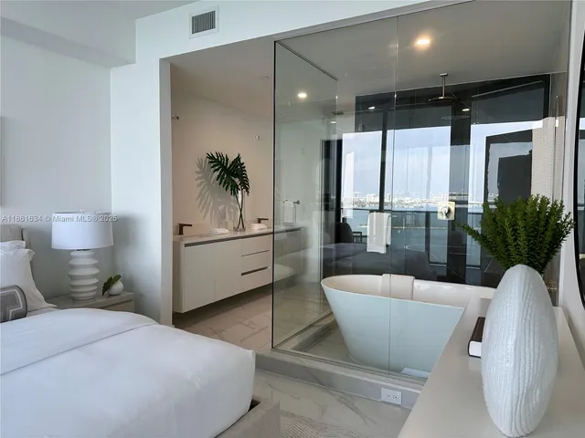 $1,699,000 | 700 Northeast 24th Street, Unit 1802, Miami, FL 33137
