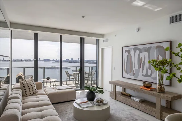 $1,699,000 | 700 Northeast 24th Street, Unit 1802, Miami, FL 33137