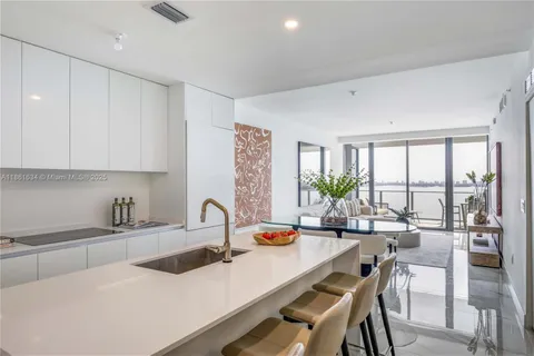 $1,699,000 | 700 Northeast 24th Street, Unit 1802, Miami, FL 33137