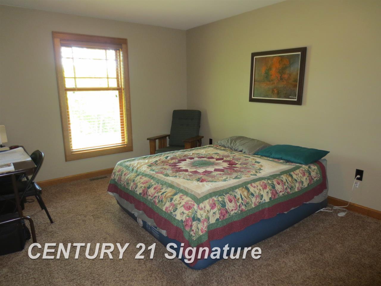 8 Round Lake Road Hemlock, MI 48626 - Photo 11 of 14