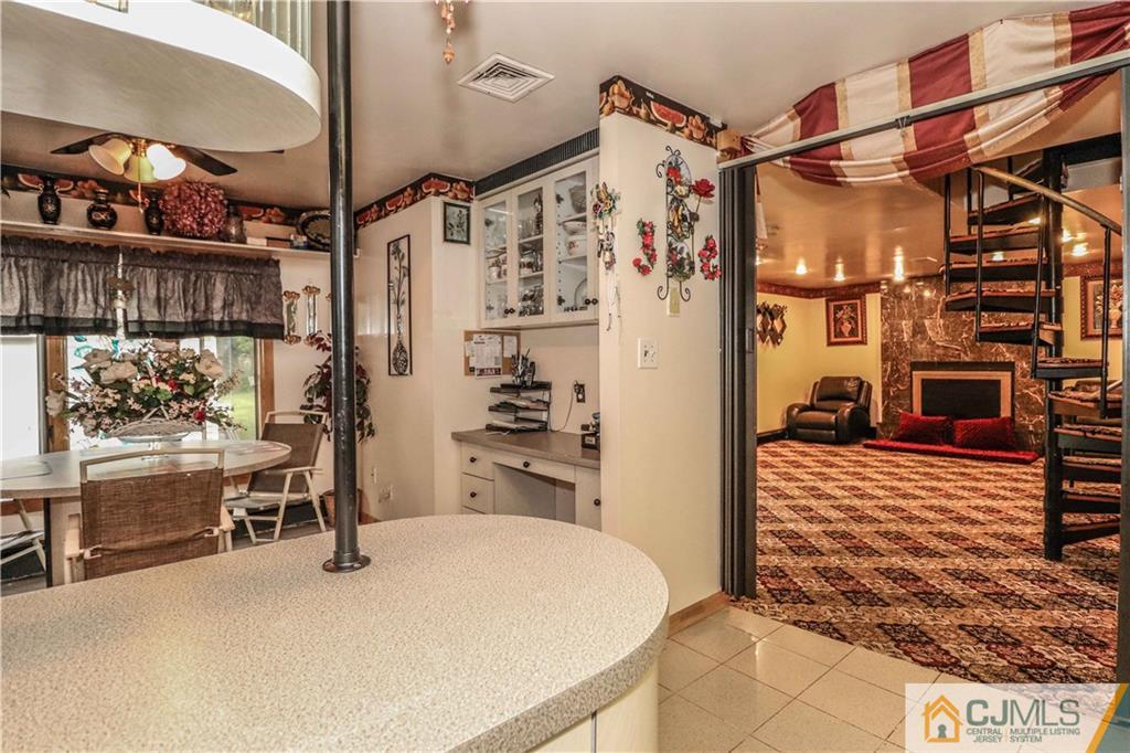 99 Ashley Road Edison, NJ 08817 - Photo 15 of 38