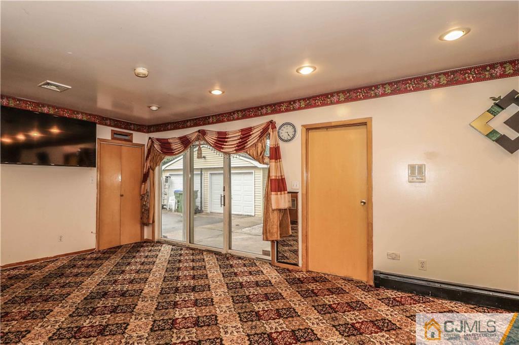99 Ashley Road Edison, NJ 08817 - Photo 18 of 38 a view of an empty room