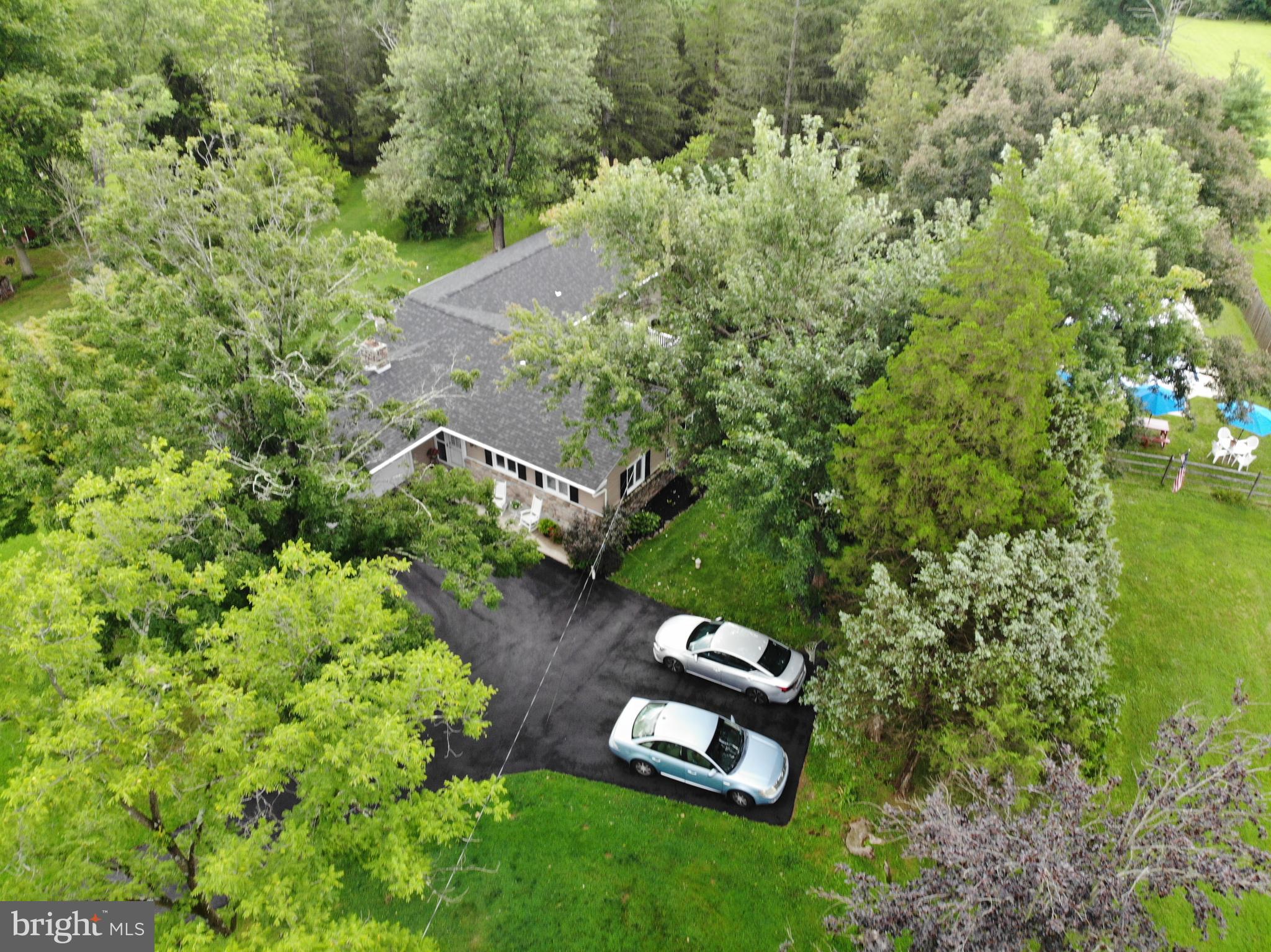 207 Hendricks Road Perkiomenville, PA 18074 - Photo 54 of 64 Large driveway w ample parking.