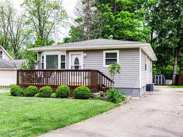 $199,900 | 1259 Meadowbrook Boulevard, Stow, OH 44224