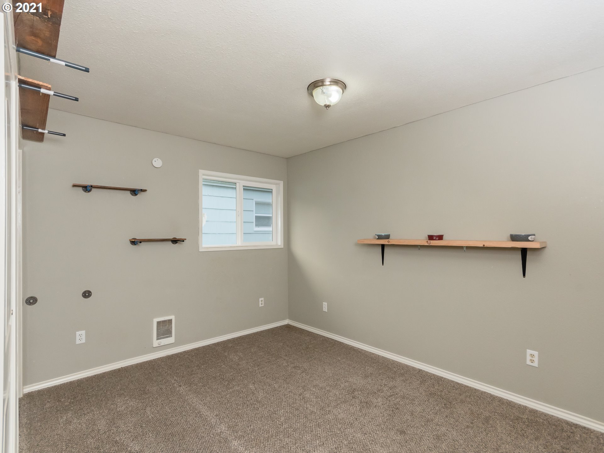 403 Southwest Canyon Loop Winlock, WA 98596 - Photo 13 of 23 Gallery Image 13