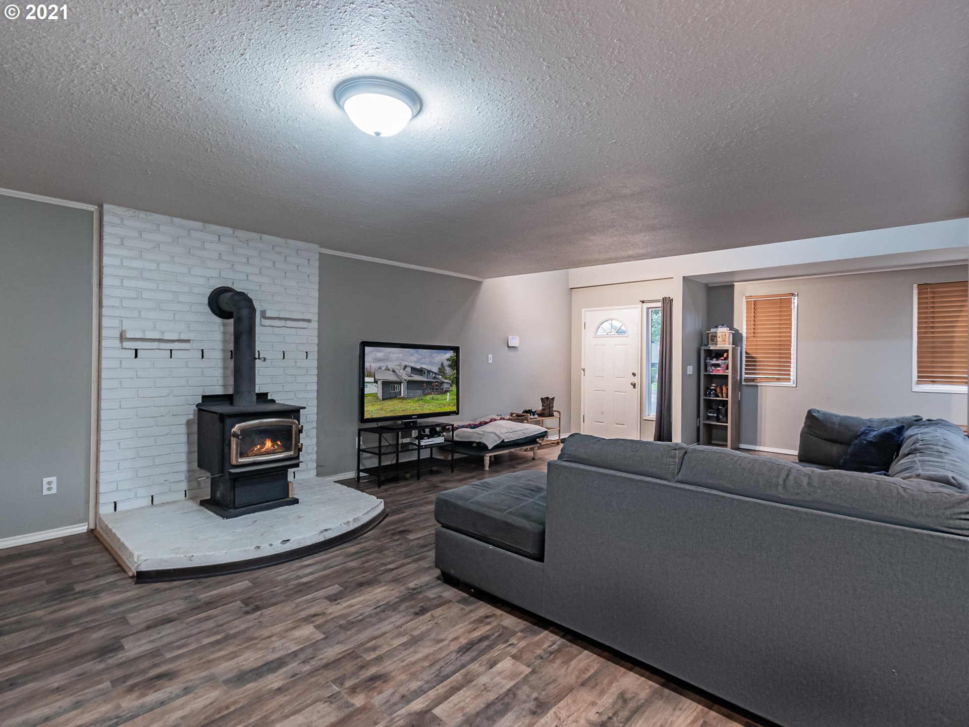 403 Southwest Canyon Loop Winlock, WA 98596 - Photo 6 of 23 Gallery Image 6
