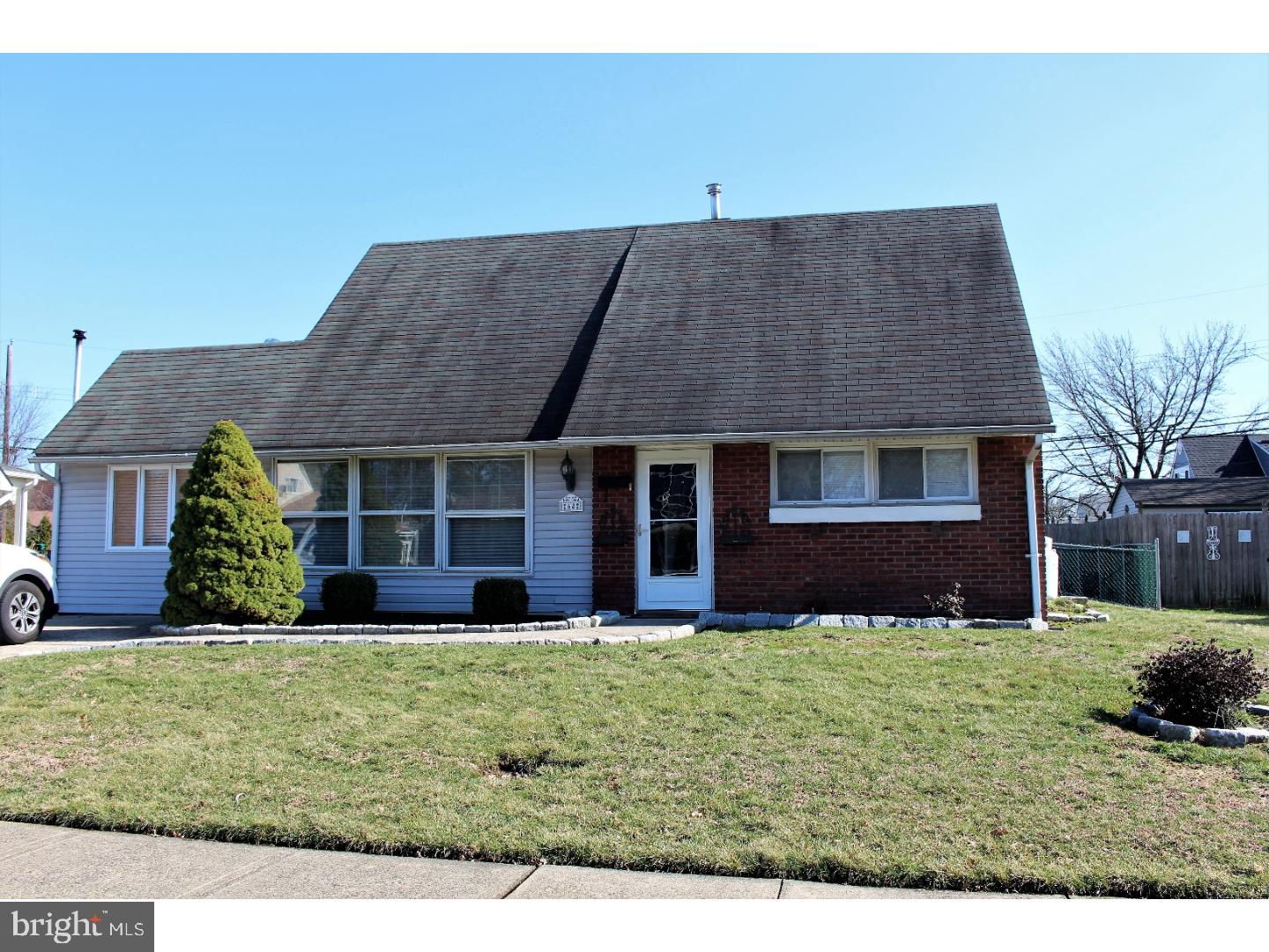 64 Harrow Road Levittown, PA 19056 - Photo 2 of 20 Gallery Image 2