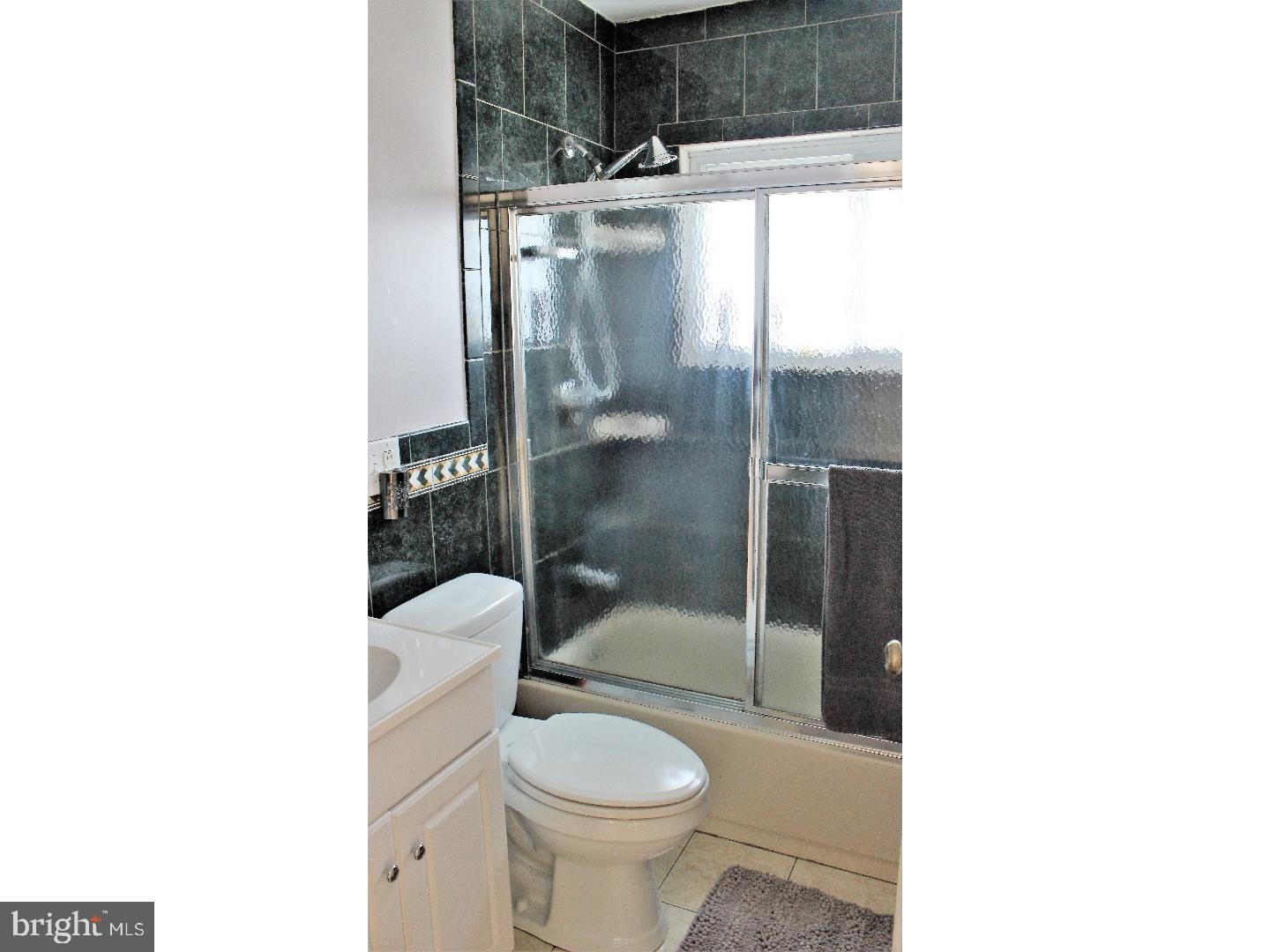 64 Harrow Road Levittown, PA 19056 - Photo 12 of 20 Gallery Image 12