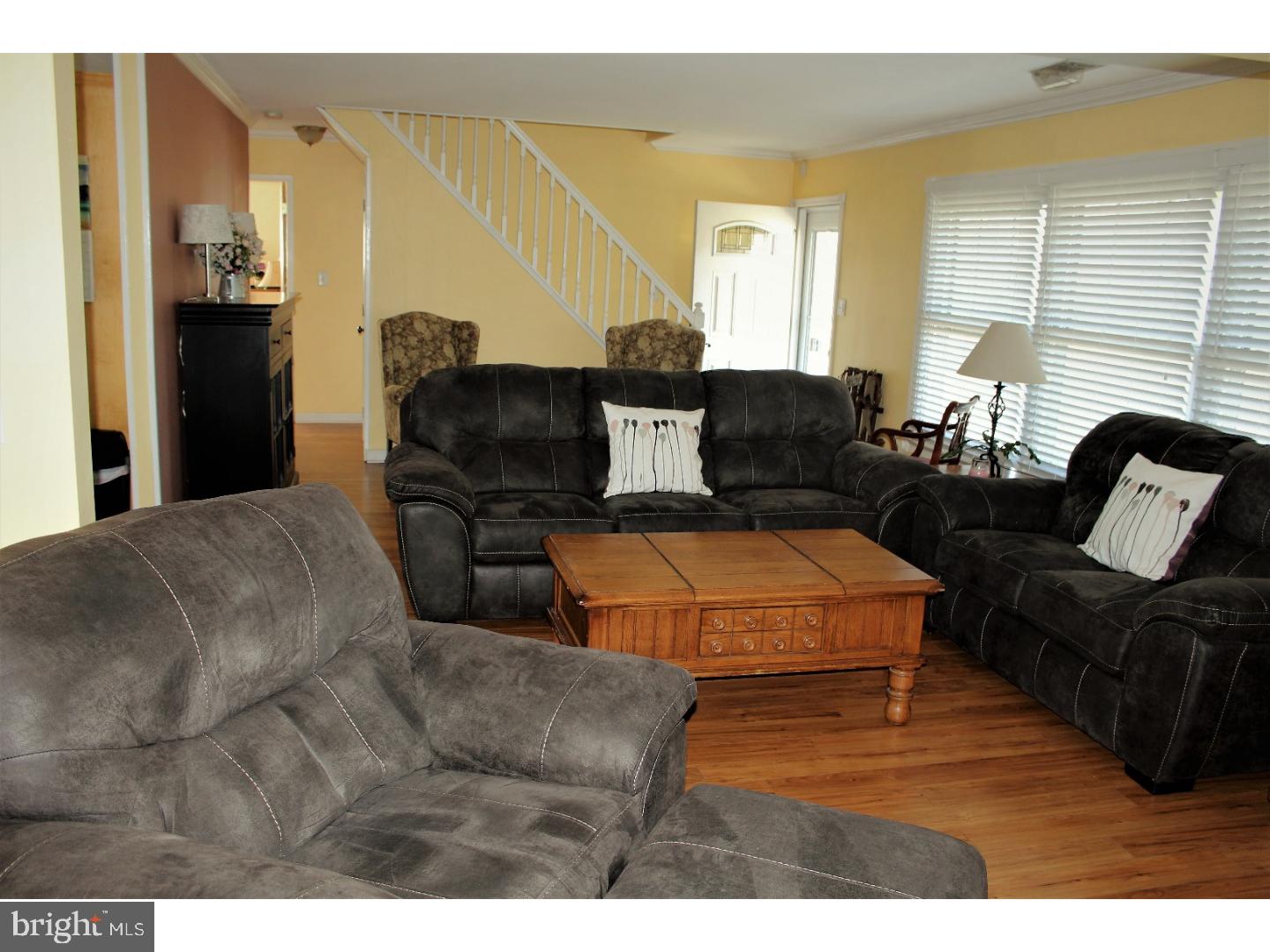 64 Harrow Road Levittown, PA 19056 - Photo 5 of 20 Gallery Image 5