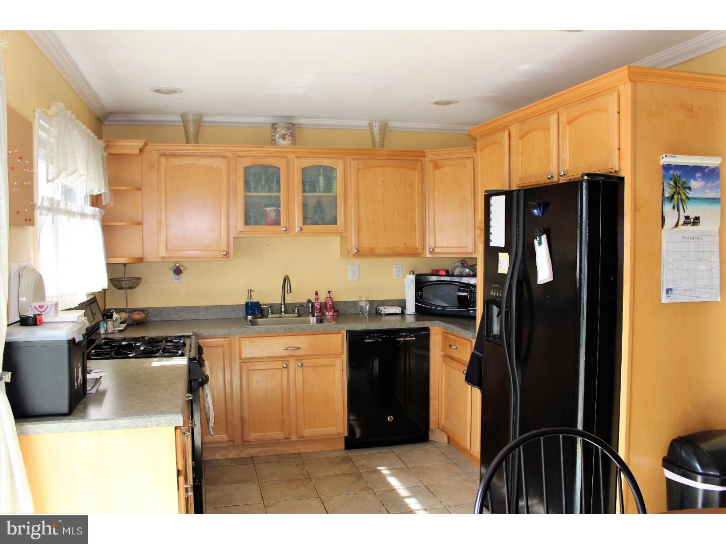 64 Harrow Road Levittown, PA 19056 - Photo 8 of 20 Gallery Image 8