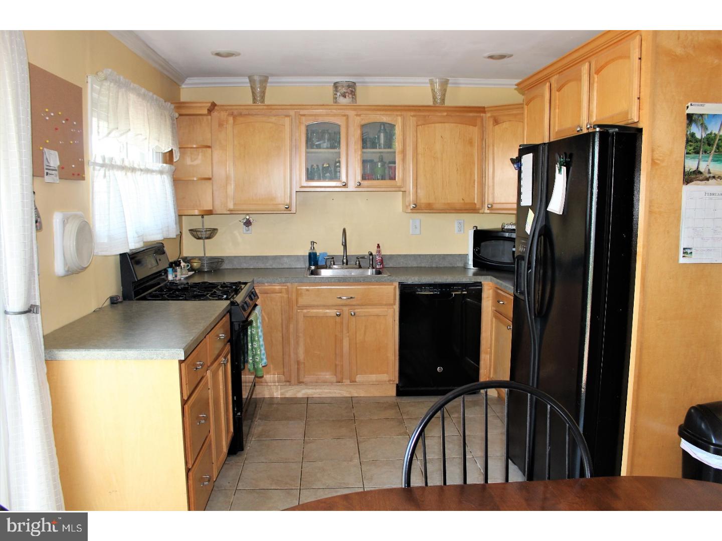 64 Harrow Road Levittown, PA 19056 - Photo 10 of 20 Gallery Image 10