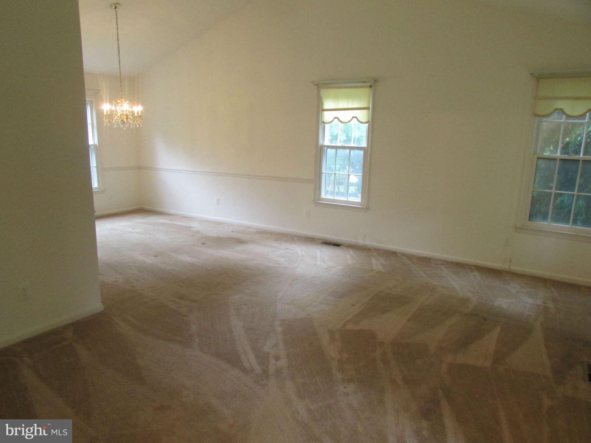 20517 Beaver Ridge Road Montgomery Village, MD 20886 - Photo 14 of 29 Living Room