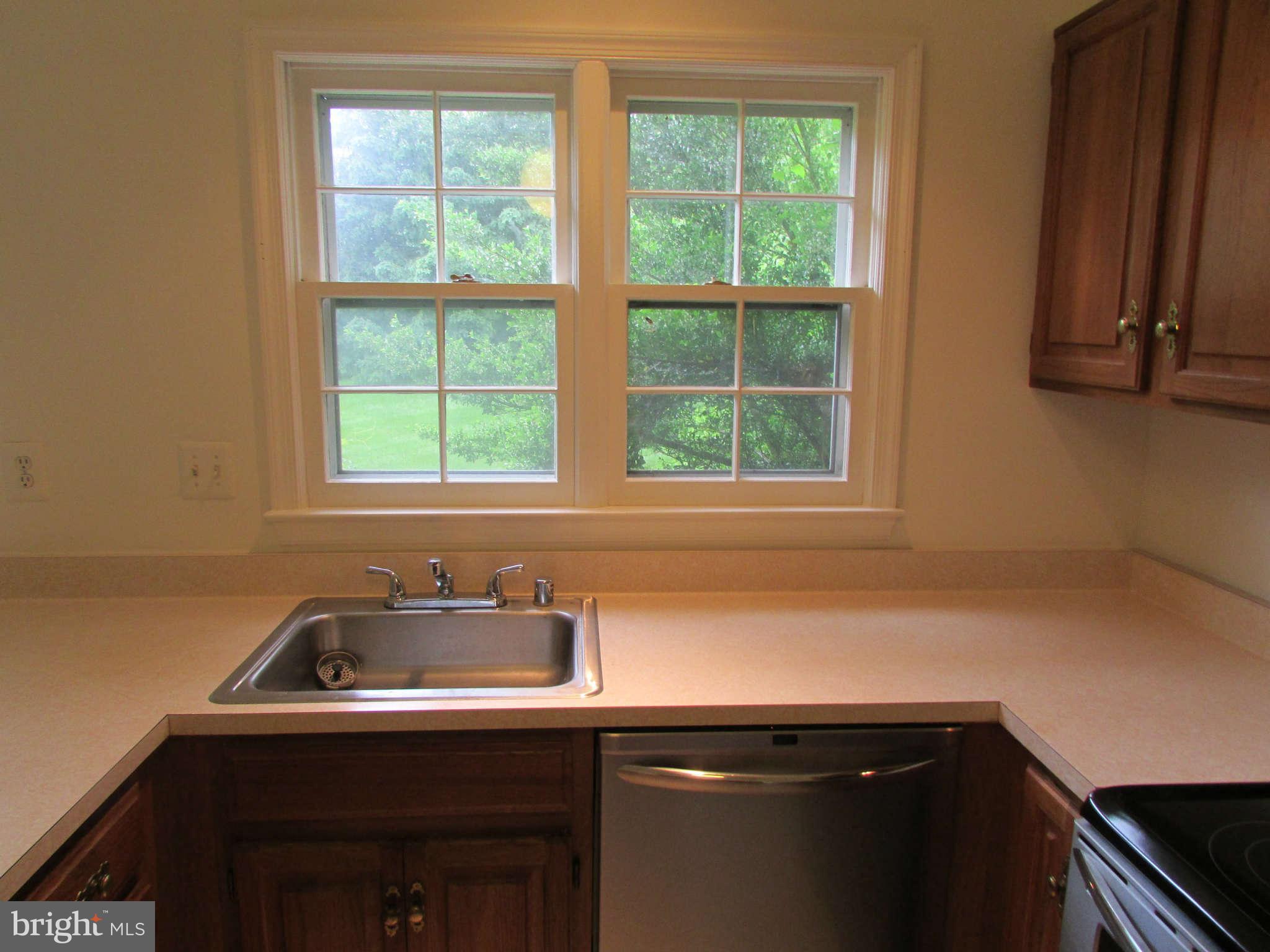 20517 Beaver Ridge Road Montgomery Village, MD 20886 - Photo 8 of 29 Kitchen