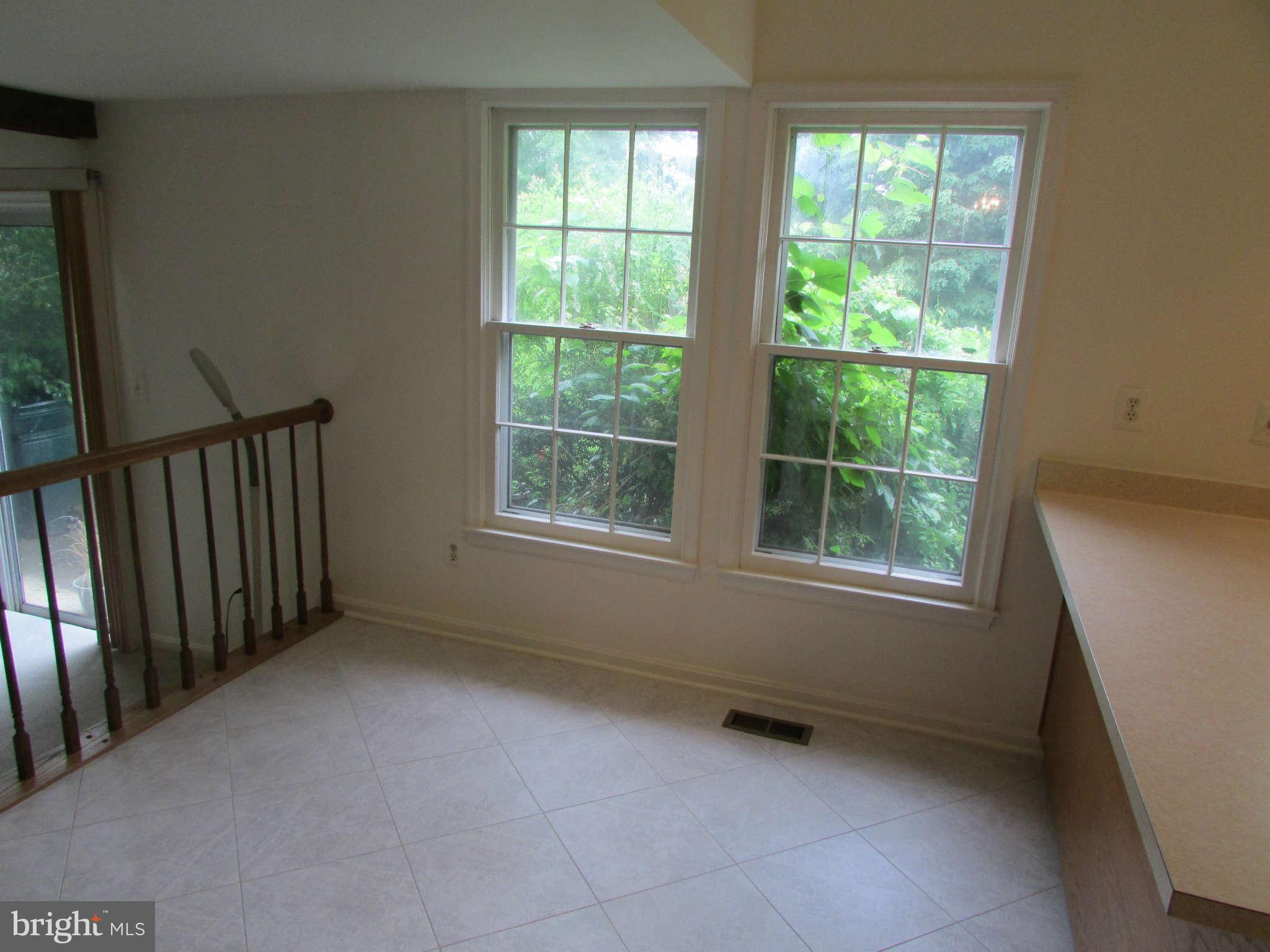 20517 Beaver Ridge Road Montgomery Village, MD 20886 - Photo 10 of 29 Kitchen