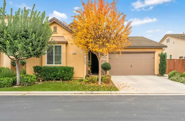 $419,900 | 3285 West Melody Drive, Fresno, CA 93711